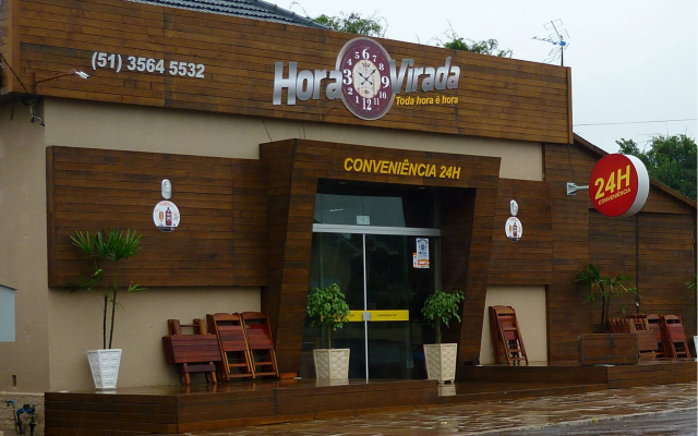 fachada hora virada